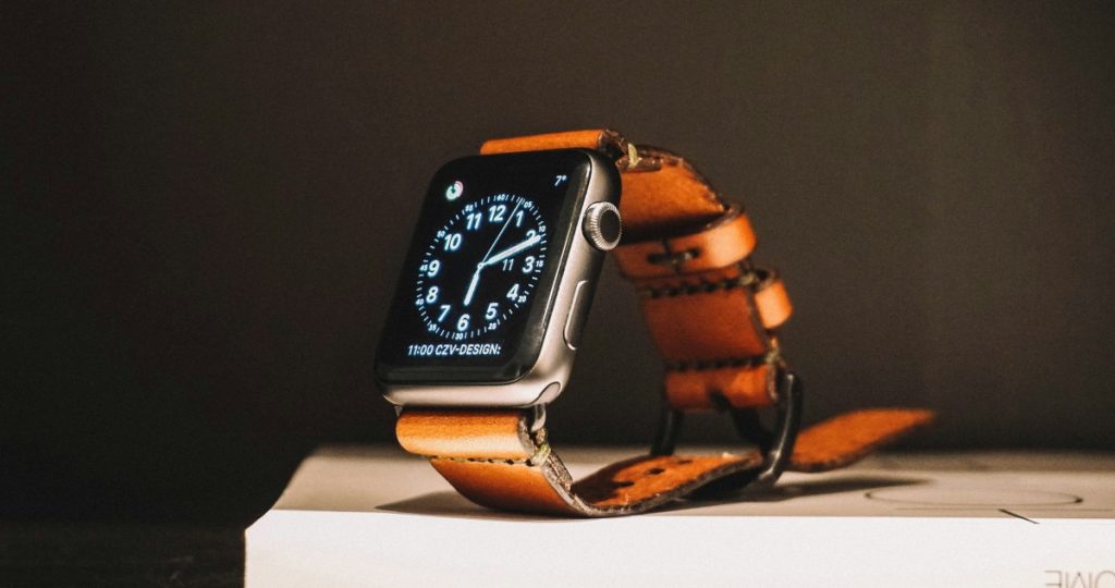 smartwatch for aging parents with GPS