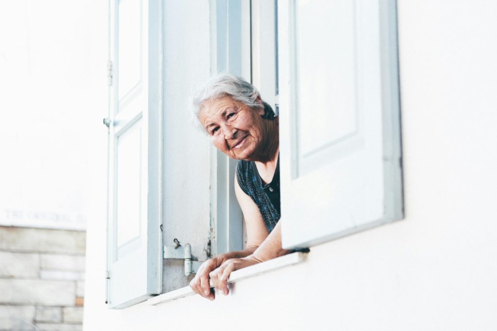 how to help aging parents stay in their home